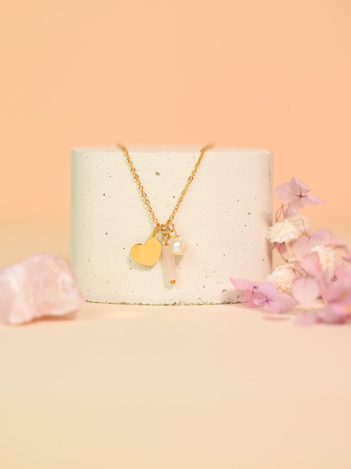 Collier Pierre de Naissance Octobre – Quartz Rose & Nacre Élégant